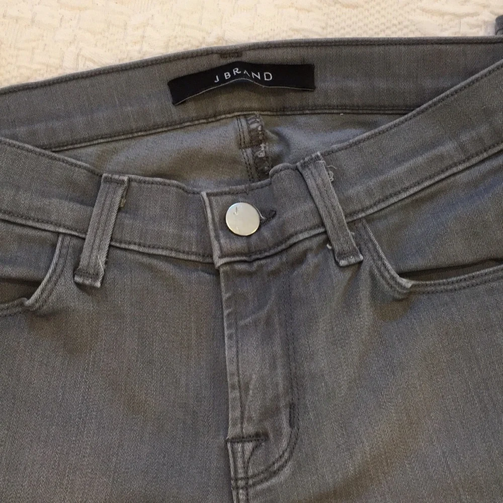 J Brand Skinny Jeans in Gray